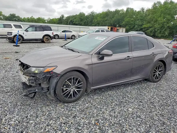 4T1G11AK0NU674291 2022 TOYOTA CAMRY - Image 1