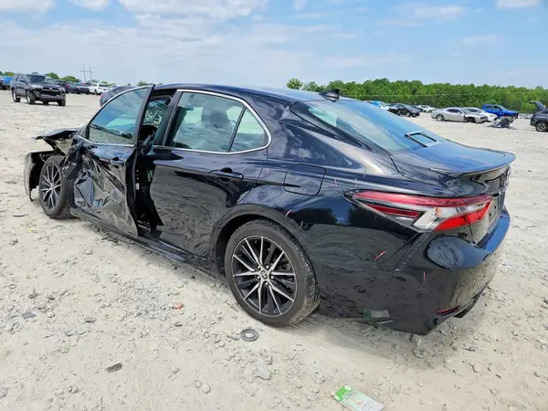 4T1G11AK0NU677417 2022 TOYOTA CAMRY - Image 2