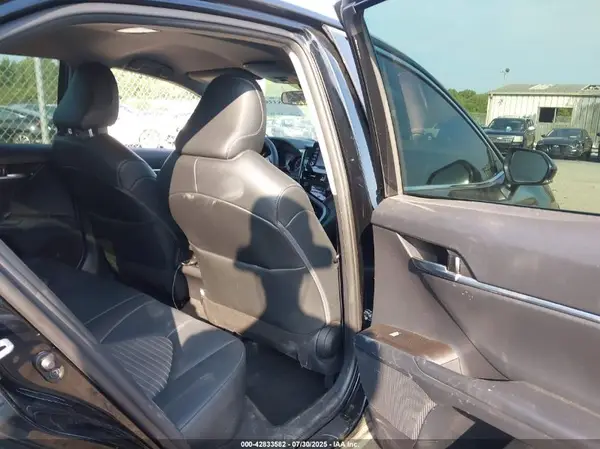 4T1G11AK0NU684724 2022 TOYOTA CAMRY - Image 8