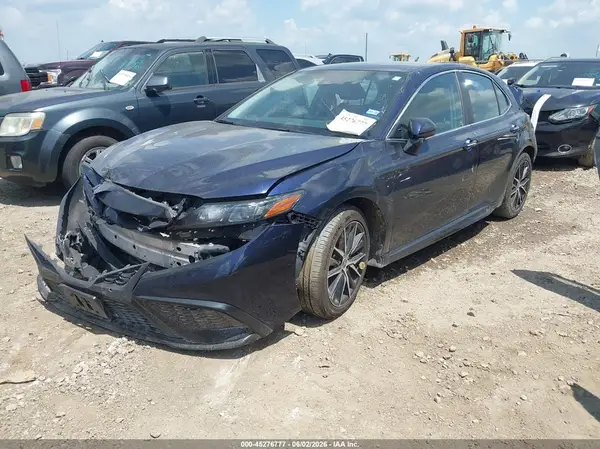 4T1G11AK0NU687848 2022 TOYOTA CAMRY - Image 2
