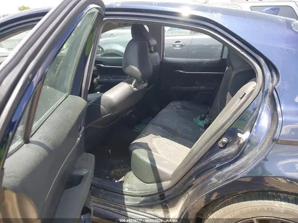 4T1G11AK0NU687848 2022 TOYOTA CAMRY - Image 8