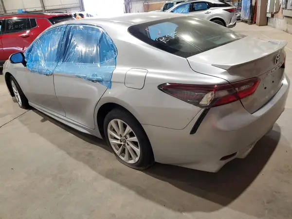 4T1G11AK0NU694704 2022 TOYOTA CAMRY - Image 2