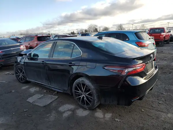 4T1G11AK0NU706155 2022 TOYOTA CAMRY - Image 2