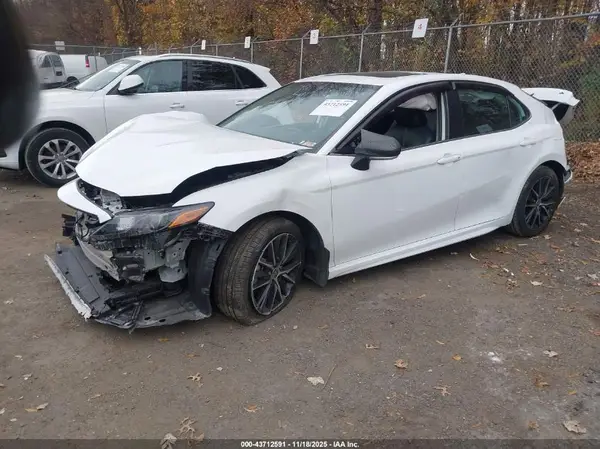 4T1G11AK0NU706494 2022 TOYOTA CAMRY - Image 2