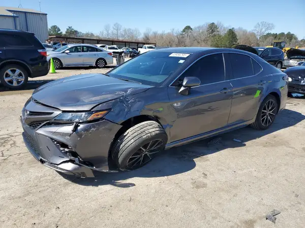 4T1G11AK0NU713560 2022 TOYOTA CAMRY - Image 1