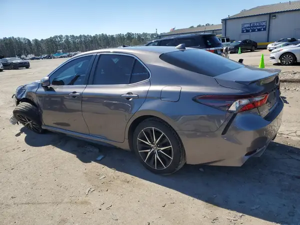 4T1G11AK0NU713560 2022 TOYOTA CAMRY - Image 2