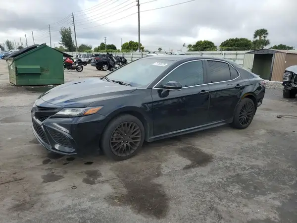 4T1G11AK0NU715020 2022 TOYOTA CAMRY - Image 1