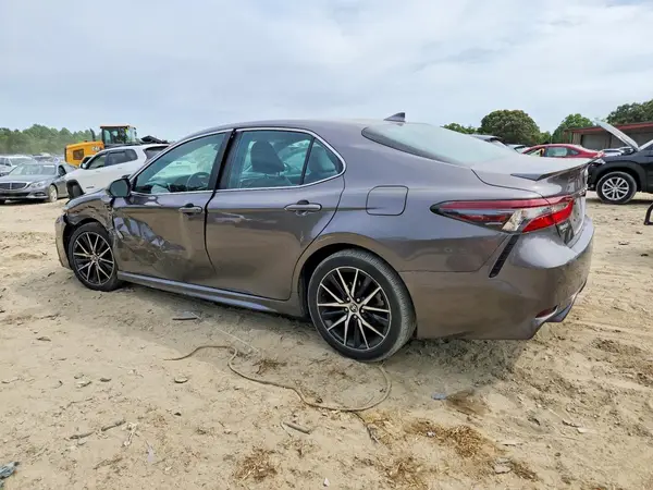 4T1G11AK0NU717186 2022 TOYOTA CAMRY - Image 2