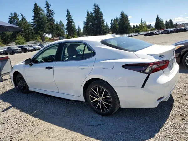 4T1G11AK0NU717575 2022 TOYOTA CAMRY - Image 2