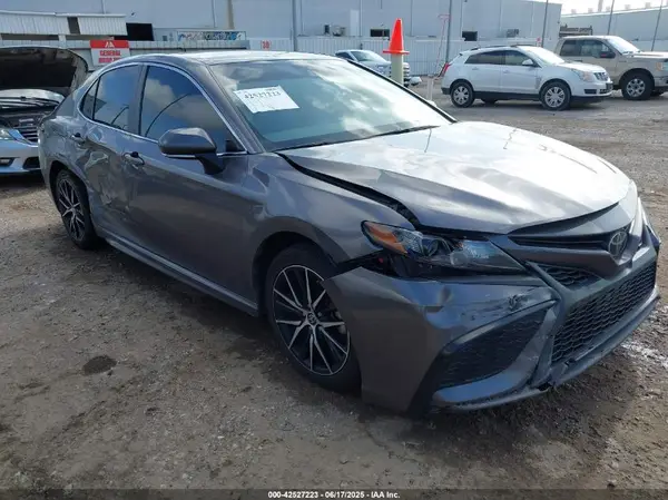 4T1G11AK0PU085602 2023 TOYOTA CAMRY - Image 1