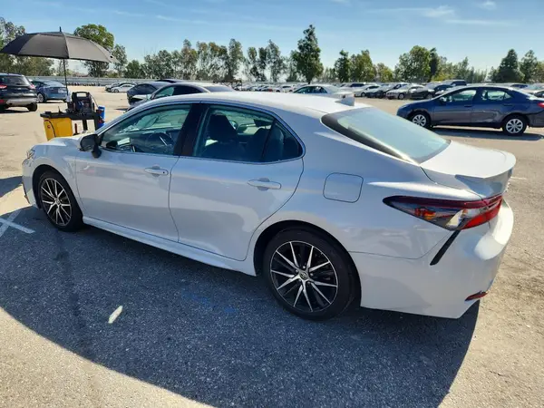 4T1G11AK0PU155499 2023 TOYOTA CAMRY - Image 2