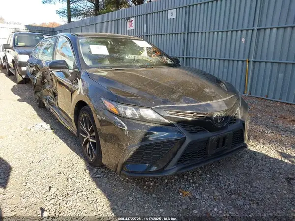 4T1G11AK0PU723671 2023 TOYOTA CAMRY - Image 1