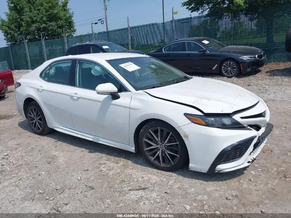 4T1G11AK0PU732502 2023 TOYOTA CAMRY - Image 1