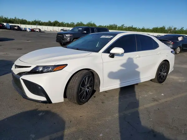 4T1G11AK0PU732693 2023 TOYOTA CAMRY - Image 1