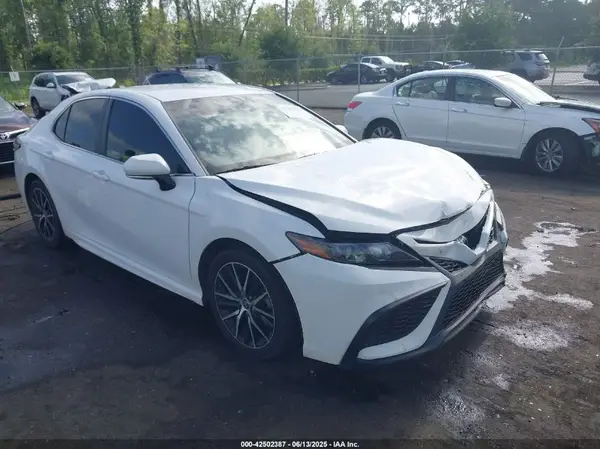 4T1G11AK0PU735562 2023 TOYOTA CAMRY - Image 1