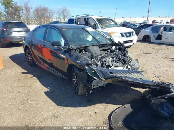 4T1G11AK0PU747923 2023 TOYOTA CAMRY - Image 1