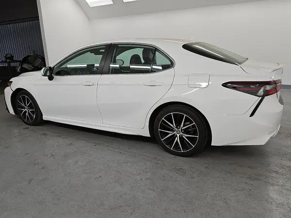 4T1G11AK0PU751504 2023 TOYOTA CAMRY - Image 2