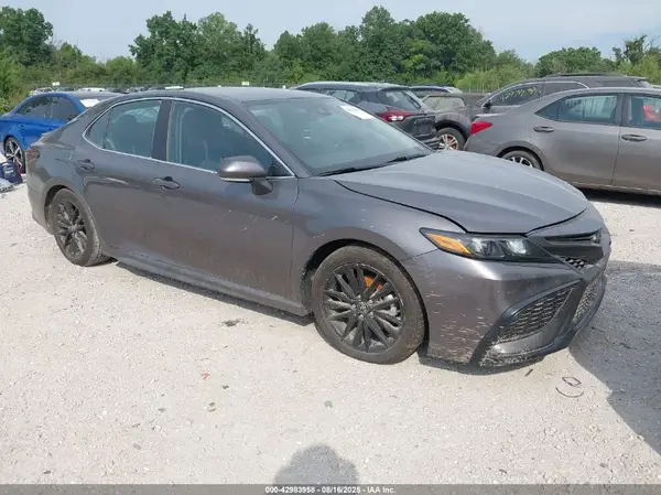 4T1G11AK0PU765323 2023 TOYOTA CAMRY - Image 1