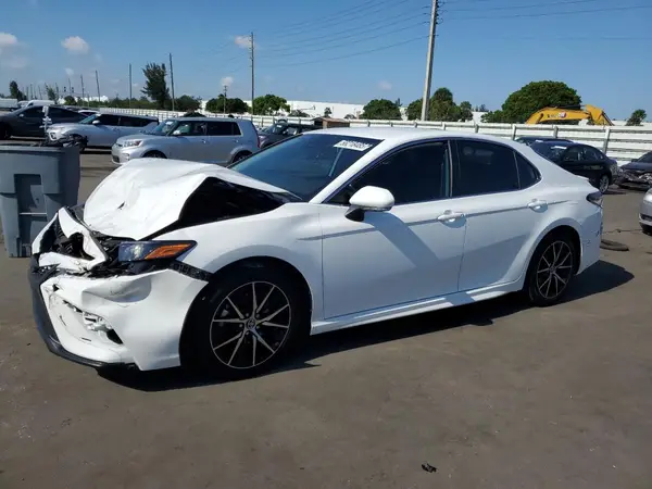 4T1G11AK0PU765483 2023 TOYOTA CAMRY - Image 1