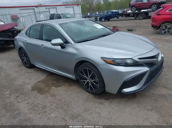 4T1G11AK0PU766665 2023 TOYOTA CAMRY - Image 1