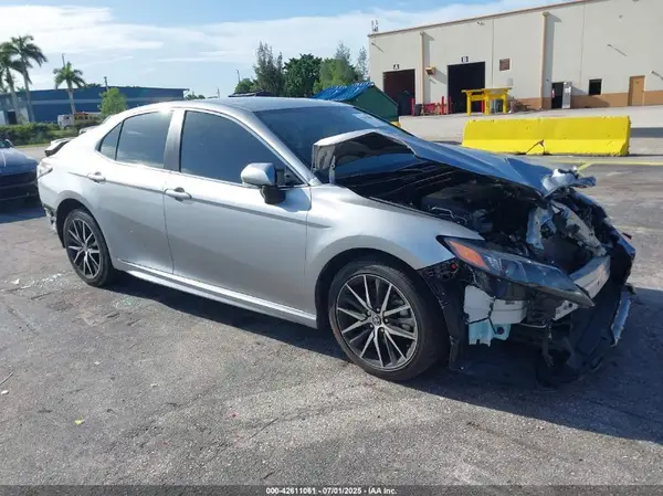 4T1G11AK0PU781022 2023 TOYOTA CAMRY - Image 1