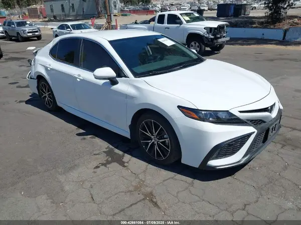 4T1G11AK0PU817128 2023 TOYOTA CAMRY - Image 1