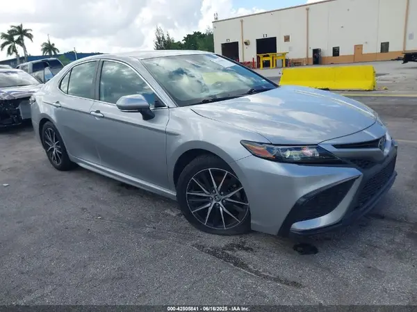 4T1G11AK0PU819610 2023 TOYOTA CAMRY - Image 1