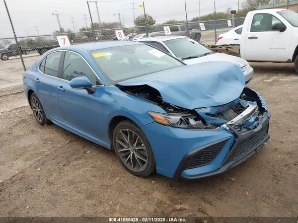 4T1G11AK0RU196086 2024 TOYOTA CAMRY - Image 1