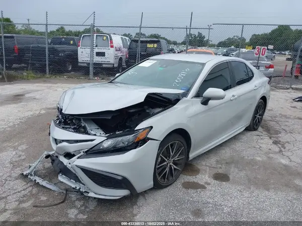 4T1G11AK0RU200816 2024 TOYOTA CAMRY - Image 2