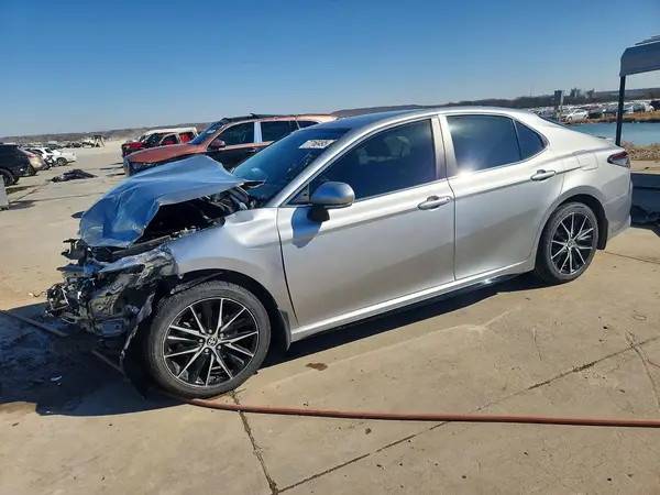 4T1G11AK0RU203912 2024 TOYOTA CAMRY - Image 1