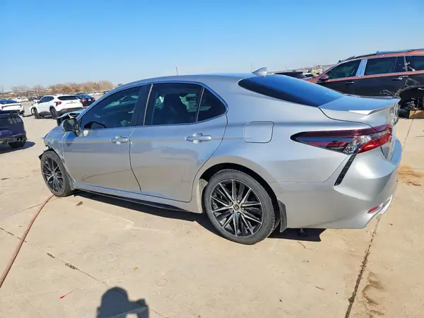 4T1G11AK0RU203912 2024 TOYOTA CAMRY - Image 2