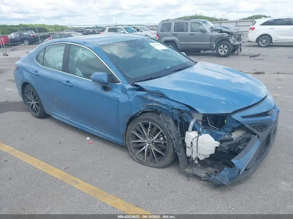 4T1G11AK0RU209869 2024 TOYOTA CAMRY - Image 1