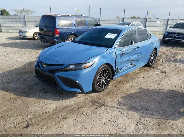 4T1G11AK0RU215171 2024 TOYOTA CAMRY - Image 2