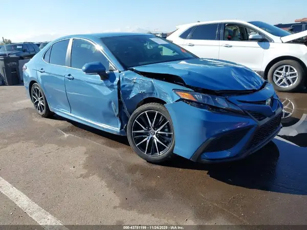 4T1G11AK0RU220094 2024 TOYOTA CAMRY - Image 1
