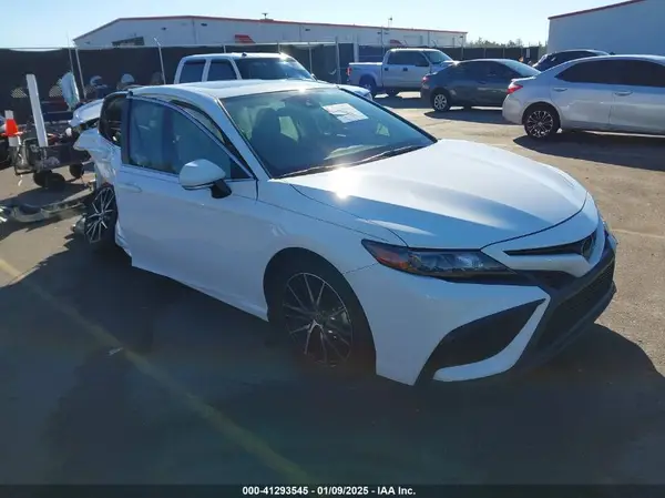 4T1G11AK0RU228986 2024 TOYOTA CAMRY - Image 1