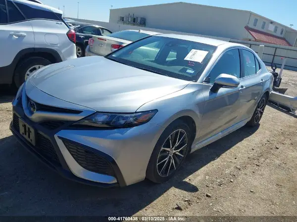 4T1G11AK0RU232553 2024 TOYOTA CAMRY - Image 2
