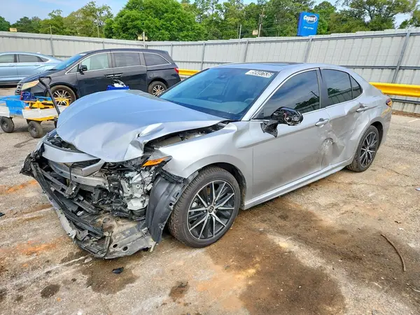 4T1G11AK0RU232732 2024 TOYOTA CAMRY - Image 1