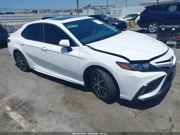 4T1G11AK0RU234013 2024 TOYOTA CAMRY - Image 1