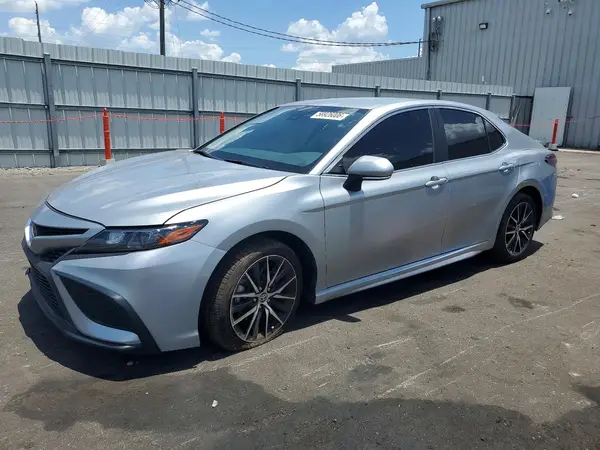 4T1G11AK0RU240149 2024 TOYOTA CAMRY - Image 1