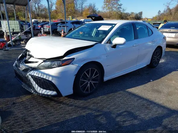 4T1G11AK0RU249224 2024 TOYOTA CAMRY - Image 2