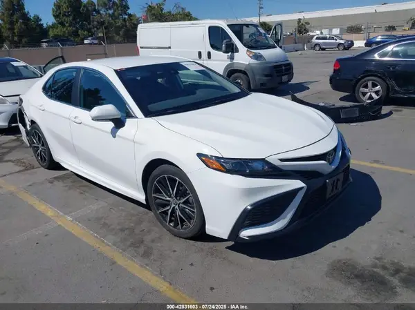 4T1G11AK0RU249711 2024 TOYOTA CAMRY - Image 1