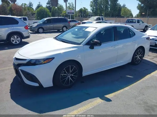 4T1G11AK0RU249711 2024 TOYOTA CAMRY - Image 2