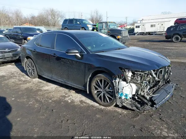 4T1G11AK0RU259932 2024 TOYOTA CAMRY - Image 1