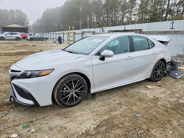 4T1G11AK0RU263690 2024 TOYOTA CAMRY - Image 1