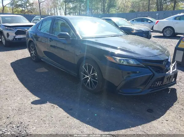 4T1G11AK0RU264399 2024 TOYOTA CAMRY - Image 1