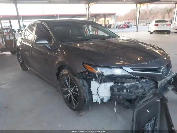 4T1G11AK0RU842551 2024 TOYOTA CAMRY - Image 1