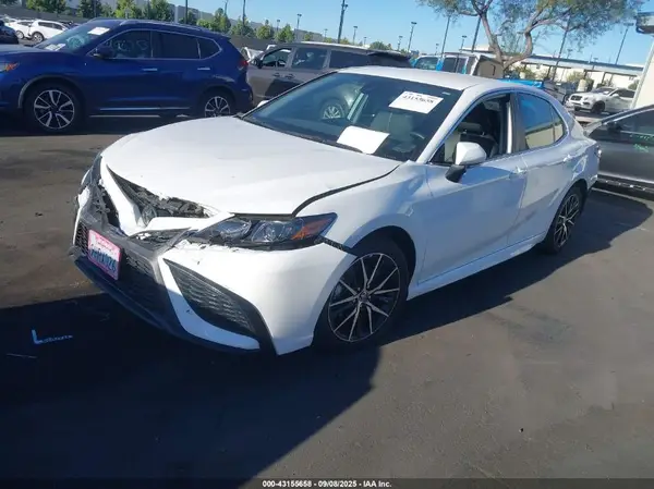 4T1G11AK0RU843490 2024 TOYOTA CAMRY - Image 2