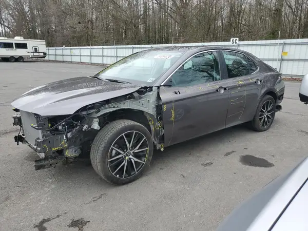 4T1G11AK0RU844400 2024 TOYOTA CAMRY - Image 1
