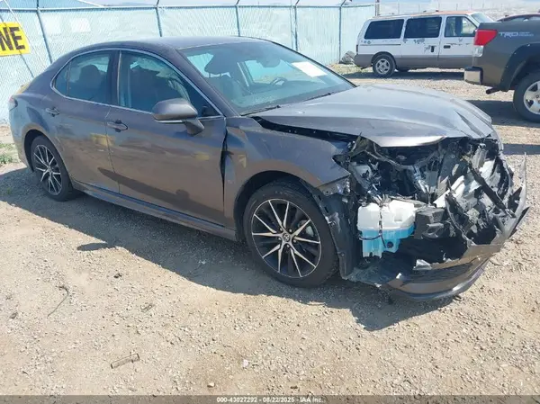 4T1G11AK0RU848771 2024 TOYOTA CAMRY - Image 1