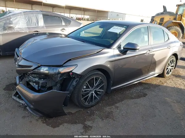 4T1G11AK0RU848804 2024 TOYOTA CAMRY - Image 2